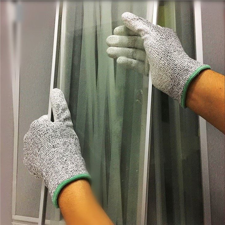 Pu Dipped Cut Resistant Level 3 Safety Gloves